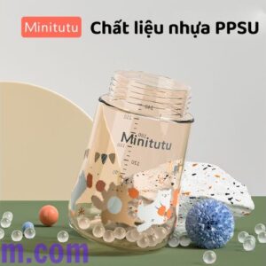 Bình sữa Minitutu có thể dễ dàng làm sạch nhờ thiết kế cổ rộng và các bộ phận có thể tháo rời